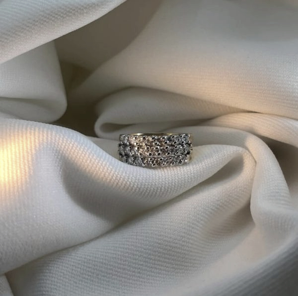 Bague dépôt vente 3 rangées de diamants taille brillant