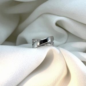 Bijou Occasion bague or blanc 750 croisé avec ligne diamants