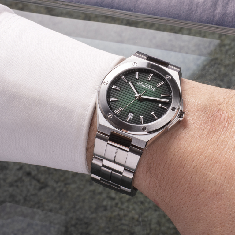 Montre herbelin Cap camarat Fond vert Quartz